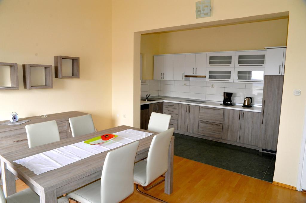 Apartments Stare Brajde Lopar Habitación foto
